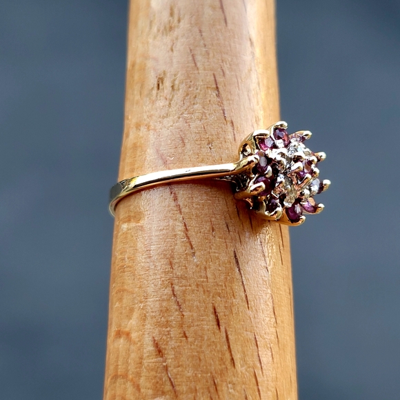 ❤️10k Size 6 Precious Solid Yellow Gold Rubies and Diamond Ring! 👌🎁 - Picture 11 of 13